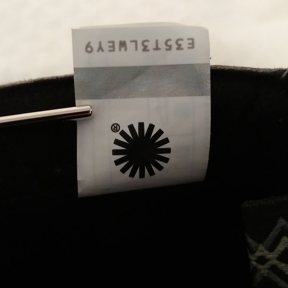 UGG Men's Black Leather Chukka Boots "Union" SZ 13 - Picture 11 of 11